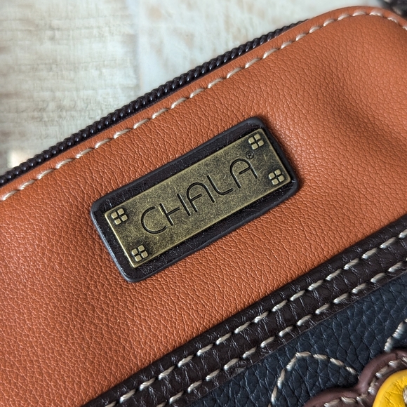 CHALA Sunflower Bee Crossbody Bag - Picture 2 of 6